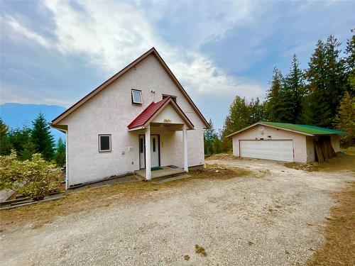 455 Crescent Bay Road, Nakusp, BC - Outdoor