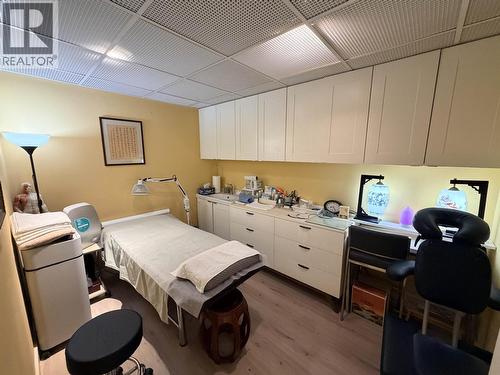 8067 Granville Street, Vancouver, BC 