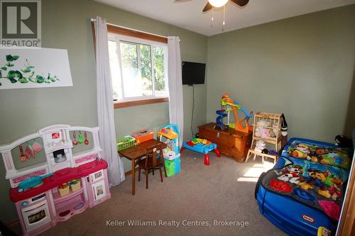 9 Union Street N, Brockton, ON - Indoor