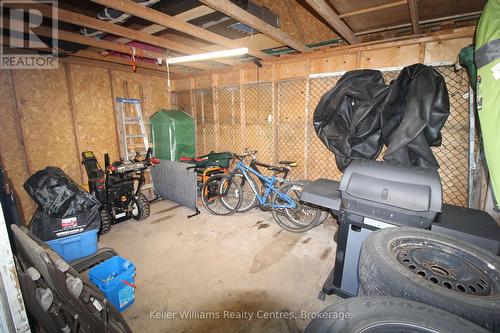 9 Union Street N, Brockton, ON - Indoor