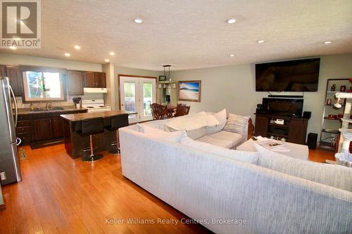 9 Union Street N, Brockton, ON - Indoor