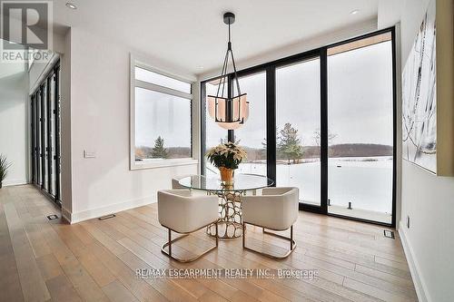 2284 Sideroad 1, Burlington, ON - Indoor