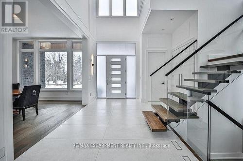 2284 Sideroad 1, Burlington, ON - Indoor Photo Showing Other Room