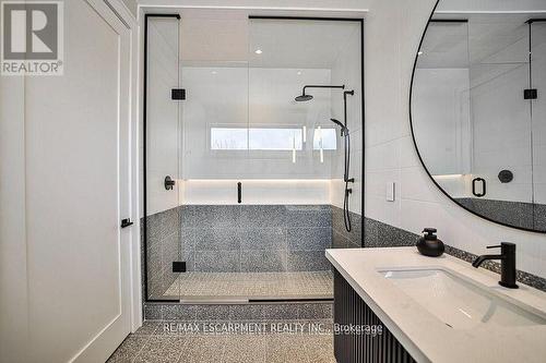 2284 Sideroad 1, Burlington, ON - Indoor Photo Showing Bathroom