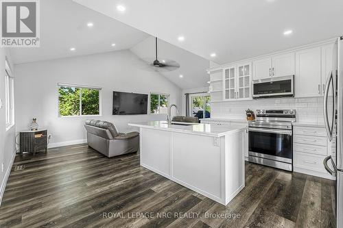 72654 Regional Rd 27 Road, Wainfleet (Marshville/Winger), ON - Indoor Photo Showing Kitchen