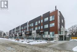 TH62 - 780 SHEPPARD AVENUE E  Toronto, ON M2K 0E8