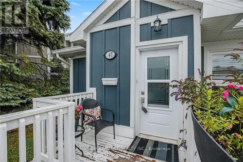 47 Bishop Reding Trail, Hamilton, ON - Outdoor