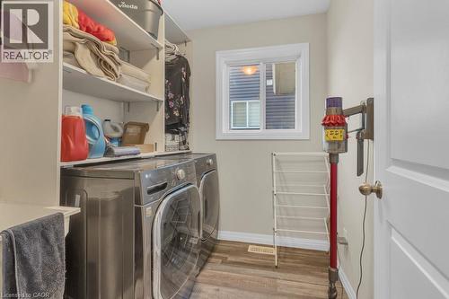 37 Reeves Road, Ingersoll, ON - Indoor Photo Showing Laundry Room