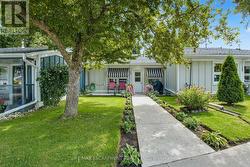 13 SISTER VARGA TERRACE  Hamilton, ON L9B 1T8