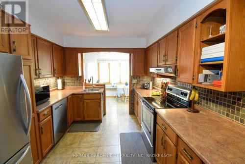 40 Belair Drive, St. Catharines (Port Dalhousie), ON - Indoor Photo Showing Kitchen