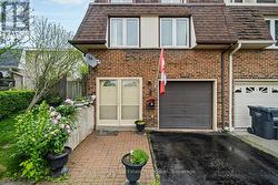 4353 BRANDON GATE DRIVE  Mississauga, ON L4T 3K6