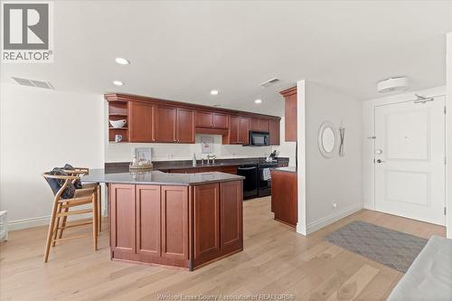 34 Boblo Island Boulevard Unit# 306, Amherstburg, ON - Indoor Photo Showing Kitchen