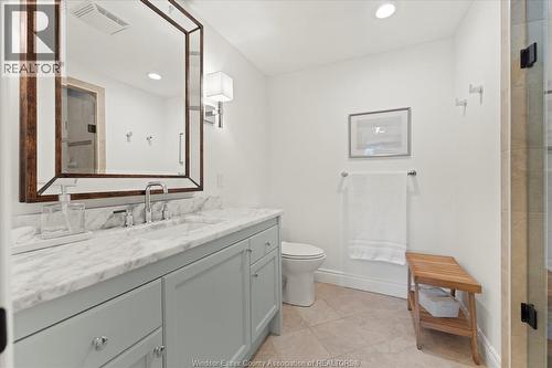 34 Boblo Island Boulevard Unit# 306, Amherstburg, ON - Indoor Photo Showing Bathroom