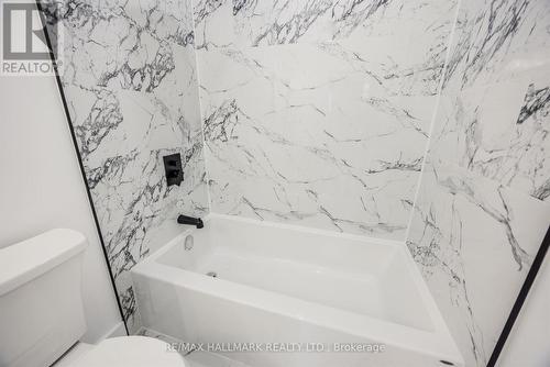 2126 Pashak Court, Mississauga, ON - Indoor Photo Showing Bathroom
