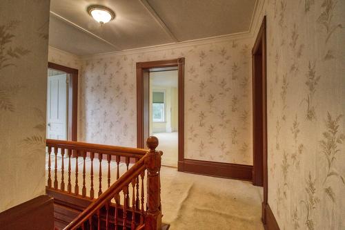 Escalier - 56 Ch. Ridge, Hinchinbrooke, QC - Indoor Photo Showing Other Room