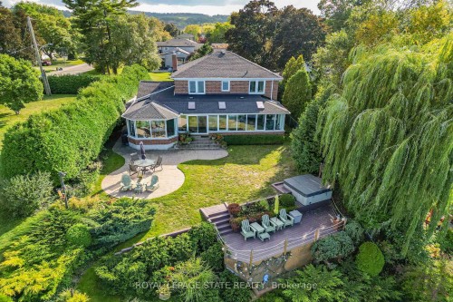 10 Tupper Boulevard, Grimsby, ON - Outdoor With Deck Patio Veranda