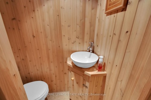 10 Tupper Boulevard, Grimsby, ON - Indoor Photo Showing Bathroom