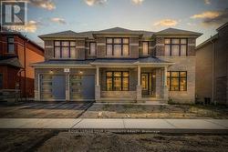 15 RAIL TRAIL COURT  Georgina, ON L0E 1R0