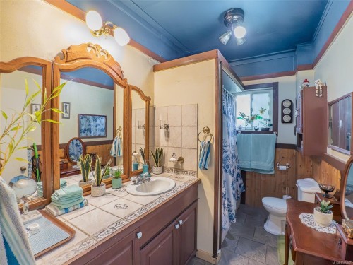 4927 Neill St, Port Alberni, BC 