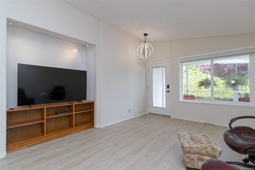 122 Camas Lane, View Royal, BC 