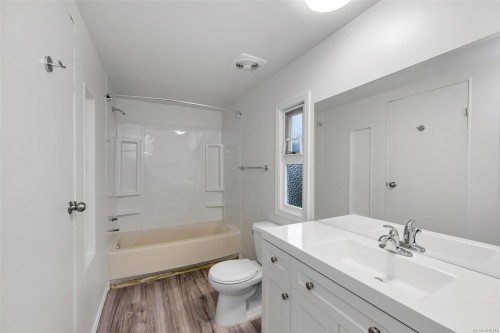 20-7390 West Saanich Rd, Central Saanich, BC 