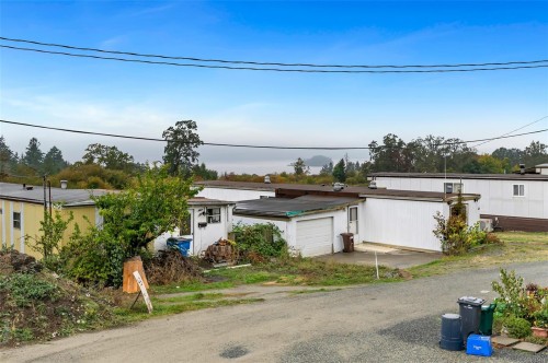 20-7390 West Saanich Rd, Central Saanich, BC 