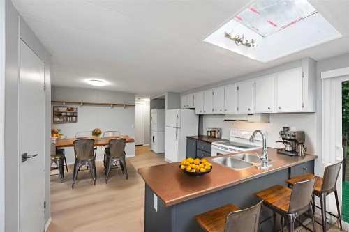 20-7390 West Saanich Rd, Central Saanich, BC 