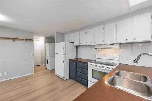 20-7390 West Saanich Rd, Central Saanich, BC 