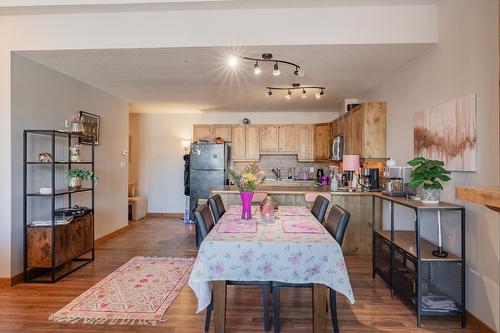 4-519 13Th Street, Invermere, BC - Indoor Photo Showing Dining Room