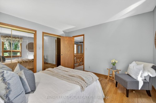 20 Caledon Mountain Drive, Caledon, ON - Indoor Photo Showing Bedroom