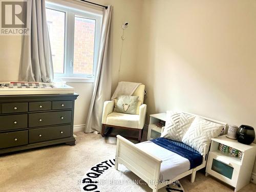 250 Niagara Trail, Halton Hills, ON - Indoor Photo Showing Bedroom
