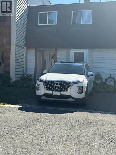 1013 CLOISTER GARDENS  Ottawa, ON K1C 2A1