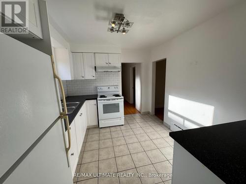 Family size - 2 - 468 Ridelle Avenue, Toronto, ON - Indoor Photo Showing Kitchen