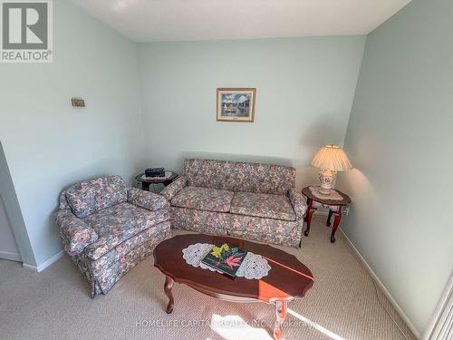 64 - 2570 Southvale Crescent, Ottawa, ON - Indoor Photo Showing Living Room