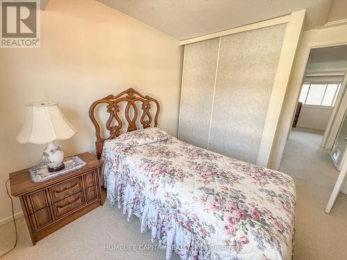 64 - 2570 Southvale Crescent, Ottawa, ON - Indoor Photo Showing Bedroom