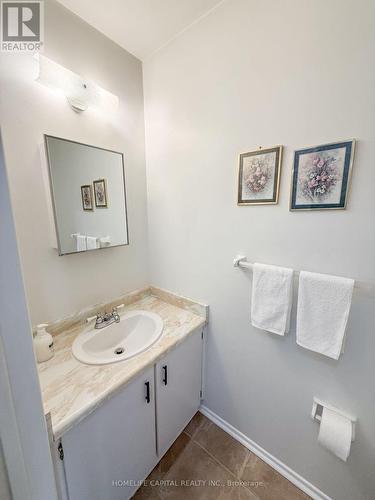 64 - 2570 Southvale Crescent, Ottawa, ON - Indoor Photo Showing Bathroom