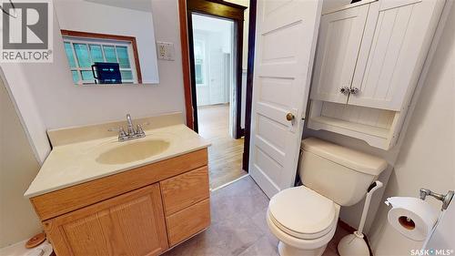 2053 Rae Street, Regina, SK - Indoor Photo Showing Bathroom