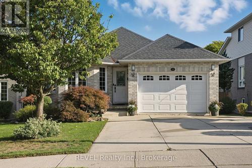 11 Supreme Drive, Hamilton (Butler), ON - Outdoor With Facade