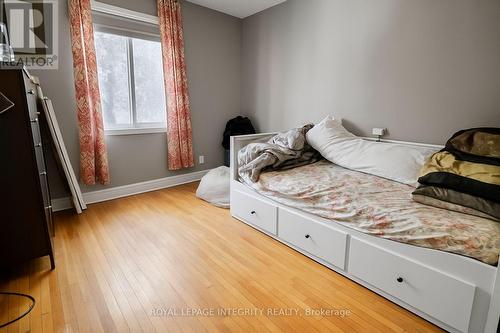 256 Alfred Street, Ottawa, ON - Indoor Photo Showing Bedroom