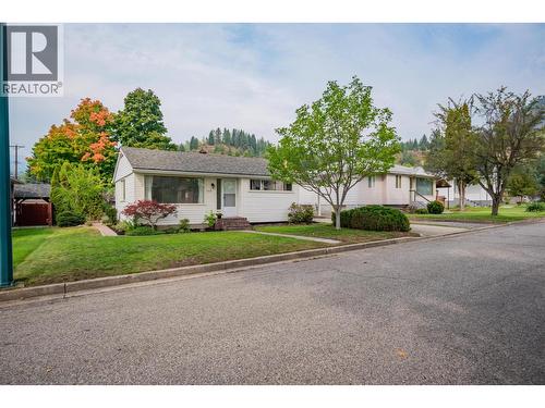 703 Hermia Crescent, Trail, BC - Outdoor With Facade