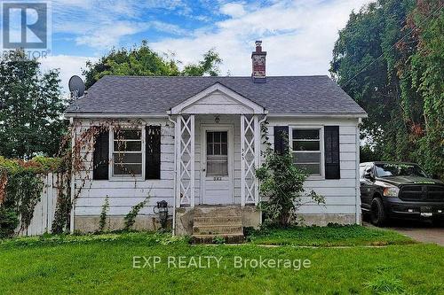 563 DEVON AVENUE  Oshawa, ON L1H 1R9