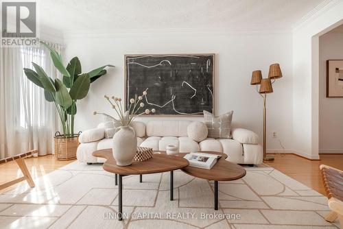 58 Horizon Court, Richmond Hill, ON - Indoor Photo Showing Other Room