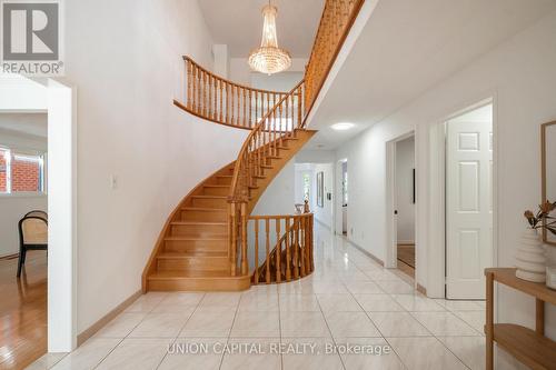 58 Horizon Court, Richmond Hill, ON - Indoor Photo Showing Other Room