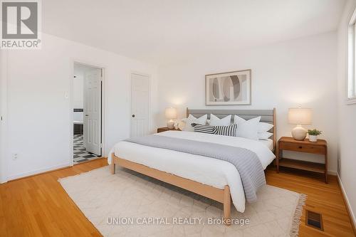 58 Horizon Court, Richmond Hill, ON - Indoor Photo Showing Bedroom