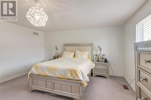 31 Chester Drive N, Cambridge, ON - Indoor Photo Showing Bedroom