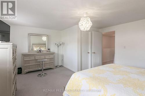 31 Chester Drive N, Cambridge, ON - Indoor Photo Showing Bedroom