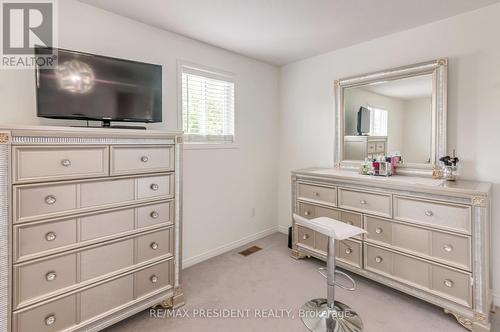 31 Chester Drive N, Cambridge, ON - Indoor Photo Showing Bedroom