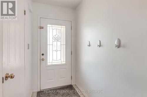 31 Chester Drive N, Cambridge, ON - Indoor Photo Showing Other Room