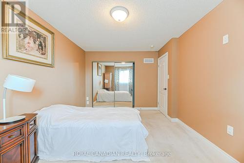 53 - 311 Highway 8, Hamilton, ON - Indoor Photo Showing Bedroom