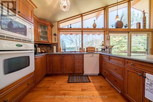 2674 Smith Road, Frontenac (Frontenac North), ON - Indoor Photo Showing Kitchen